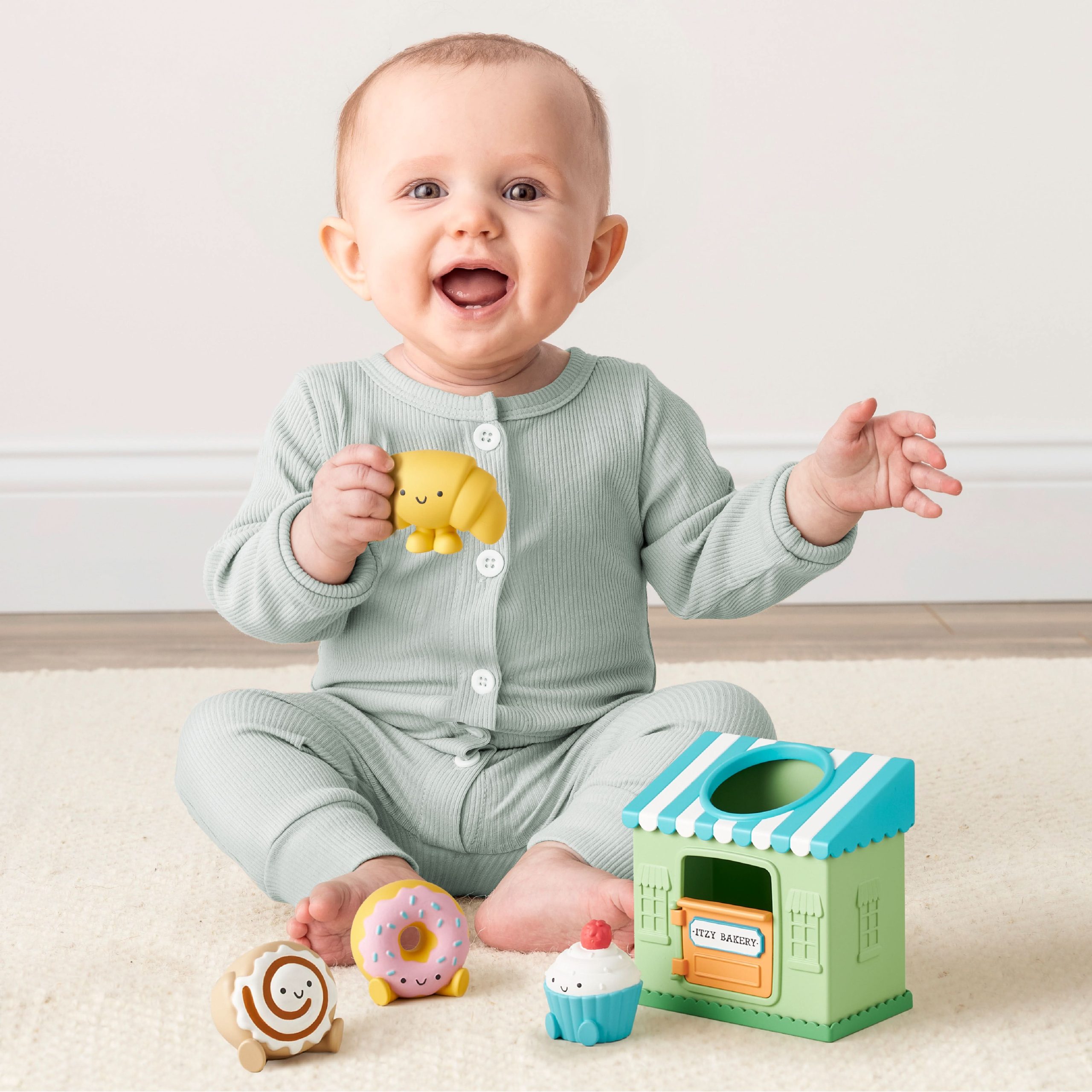 Itzy PlayTM Put & Take Toy - Image 2
